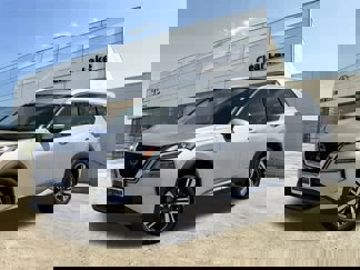 Used 2023 Nissan Rogue SL image 1