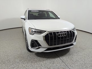 Certified 2024 Audi Q3 2.0T Premium image 1