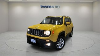 Used 2016 Jeep Renegade Latitude image 1