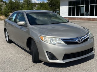 Used 2013 Toyota Camry LE image 1