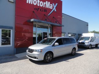 Used 2015 Dodge Grand Caravan SXT w/ Blacktop Package image 1