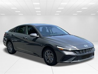 Certified 2024 Hyundai Elantra SEL image 1