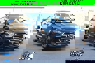 Used 2017 Hyundai Elantra SE image 1