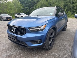 Used 2019 Volvo XC40 T5 R-Design image 1