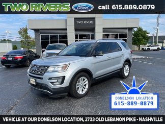 Used 2017 Ford Explorer XLT image 1