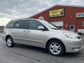 Used 2004 Toyota Sienna AWD image 1