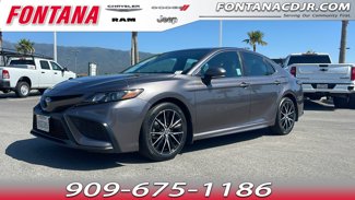 Used 2023 Toyota Camry SE image 1
