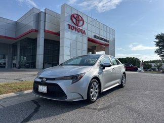 Used 2022 Toyota Corolla LE image 1