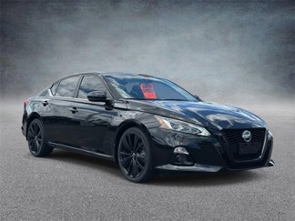 Used 2022 Nissan Altima 2.5 SR w/ Midnight Edition Package image 1