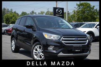 Used 2017 Ford Escape SE w/ SE Cold Weather Package image 1