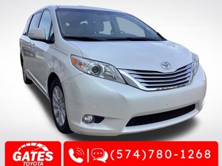 Used 2013 Toyota Sienna Limited image 1