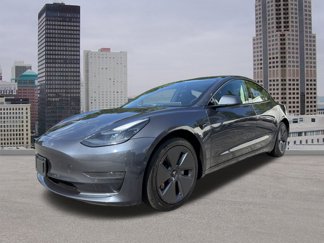 Used 2022 Tesla Model 3 Standard Range image 1
