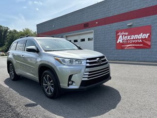 Used 2018 Toyota Highlander XLE image 1