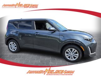Used 2025 Kia Soul LX image 1