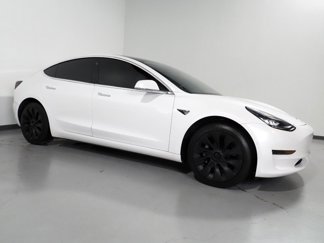 Used 2020 Tesla Model 3 Standard Range Plus image 1
