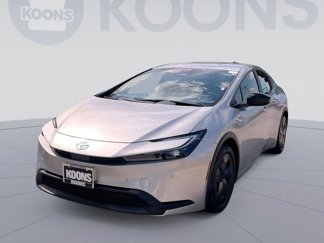 Used 2023 Toyota Prius LE image 1