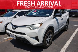 Used 2016 Toyota RAV4 LE image 1