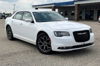 Used 2017 Chrysler 300 S image 1
