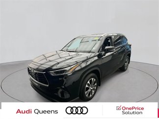 Used 2021 Toyota Highlander XLE image 1