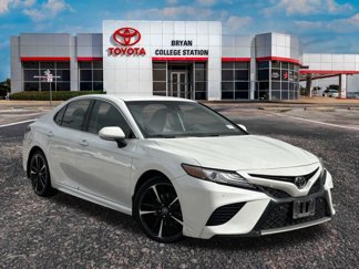 Used 2018 Toyota Camry XSE image 1