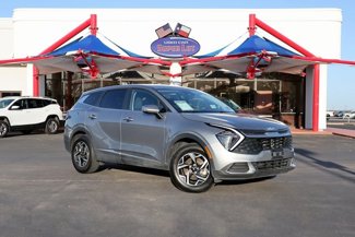 Used 2024 Kia Sportage LX image 1