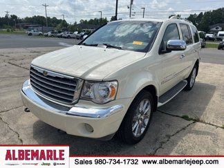 Used 2008 Chrysler Aspen Limited image 1