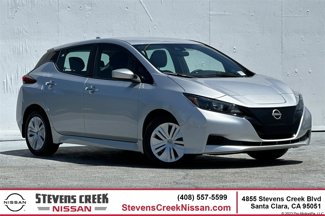 Used 2023 Nissan Leaf S image 1