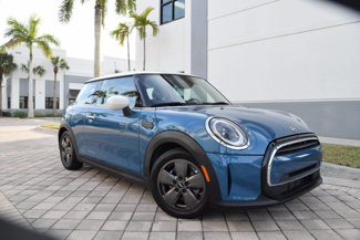 Used 2022 MINI Cooper 2-Door Hardtop image 1
