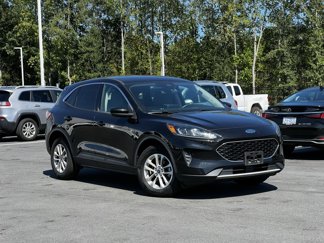 Used 2020 Ford Escape SE image 1