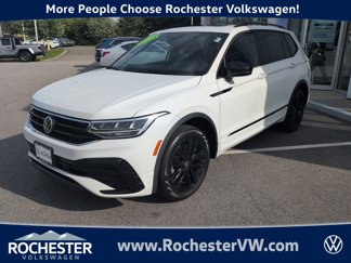 Used 2022 Volkswagen Tiguan SE R-Line image 1