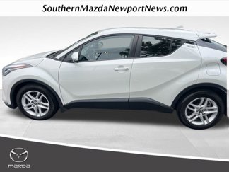 Used 2020 Toyota C-HR LE image 1