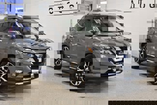 Used 2019 Nissan Rogue SL image 1