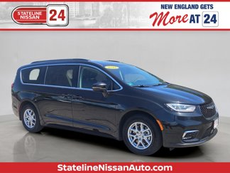 Used 2022 Chrysler Pacifica Touring-L image 1