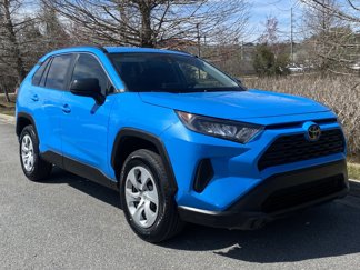 Used 2019 Toyota RAV4 LE image 1