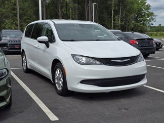 Used 2022 Chrysler Voyager LX image 1