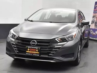 Used 2023 Nissan Versa SV image 1