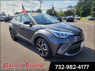 Used 2022 Toyota C-HR XLE image 1