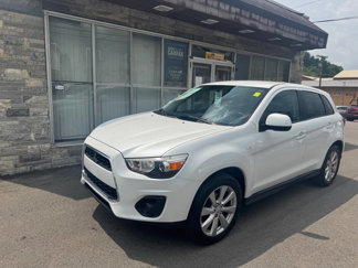 Used 2014 Mitsubishi Outlander Sport ES image 1