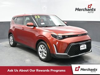 Used 2023 Kia Soul LX w/ LX Technology Package image 1