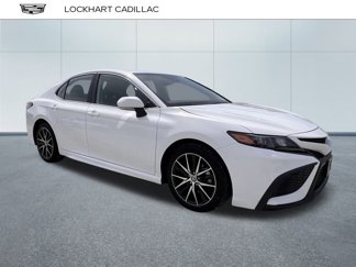 Used 2023 Toyota Camry SE image 1