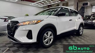 Used 2023 Nissan Kicks S image 1