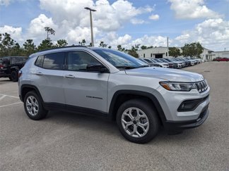 New 2025 Jeep Compass Latitude image 1