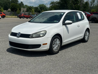 Used 2010 Volkswagen Golf 2-Door image 1