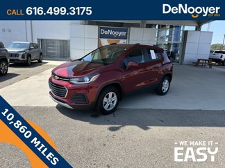 Certified 2022 Chevrolet Trax LT w/ LT Convenience Package image 1