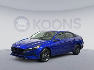 Used 2023 Hyundai Elantra SEL w/ Preferred Accessory Package image 1
