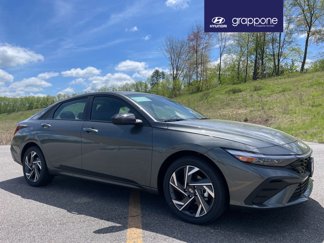 New 2025 Hyundai Elantra SEL image 1