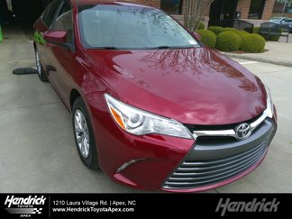 Used 2016 Toyota Camry LE image 1