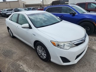 Used 2014 Toyota Camry LE image 1
