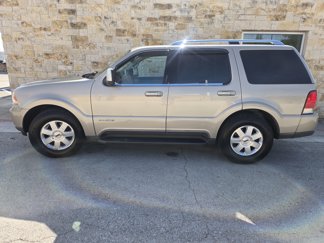 Used 2005 Lincoln Aviator 2WD image 1