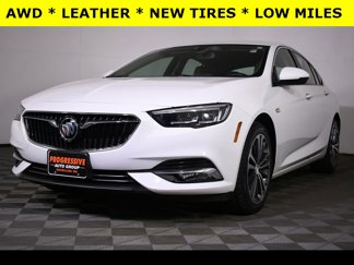 Used 2019 Buick Regal Essence w/ Driver Confidence Package I image 1
